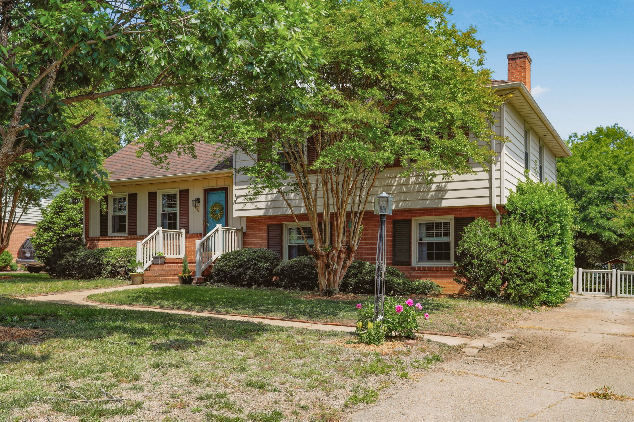 03-Exterior Front
