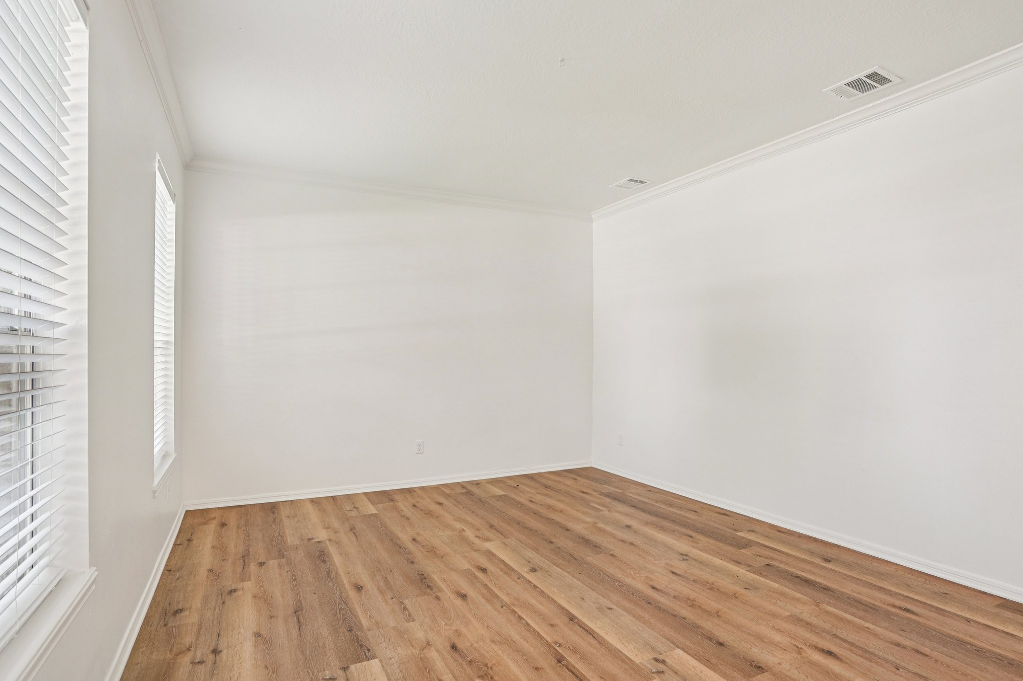 N Mission Cir-S3103-025.jpg