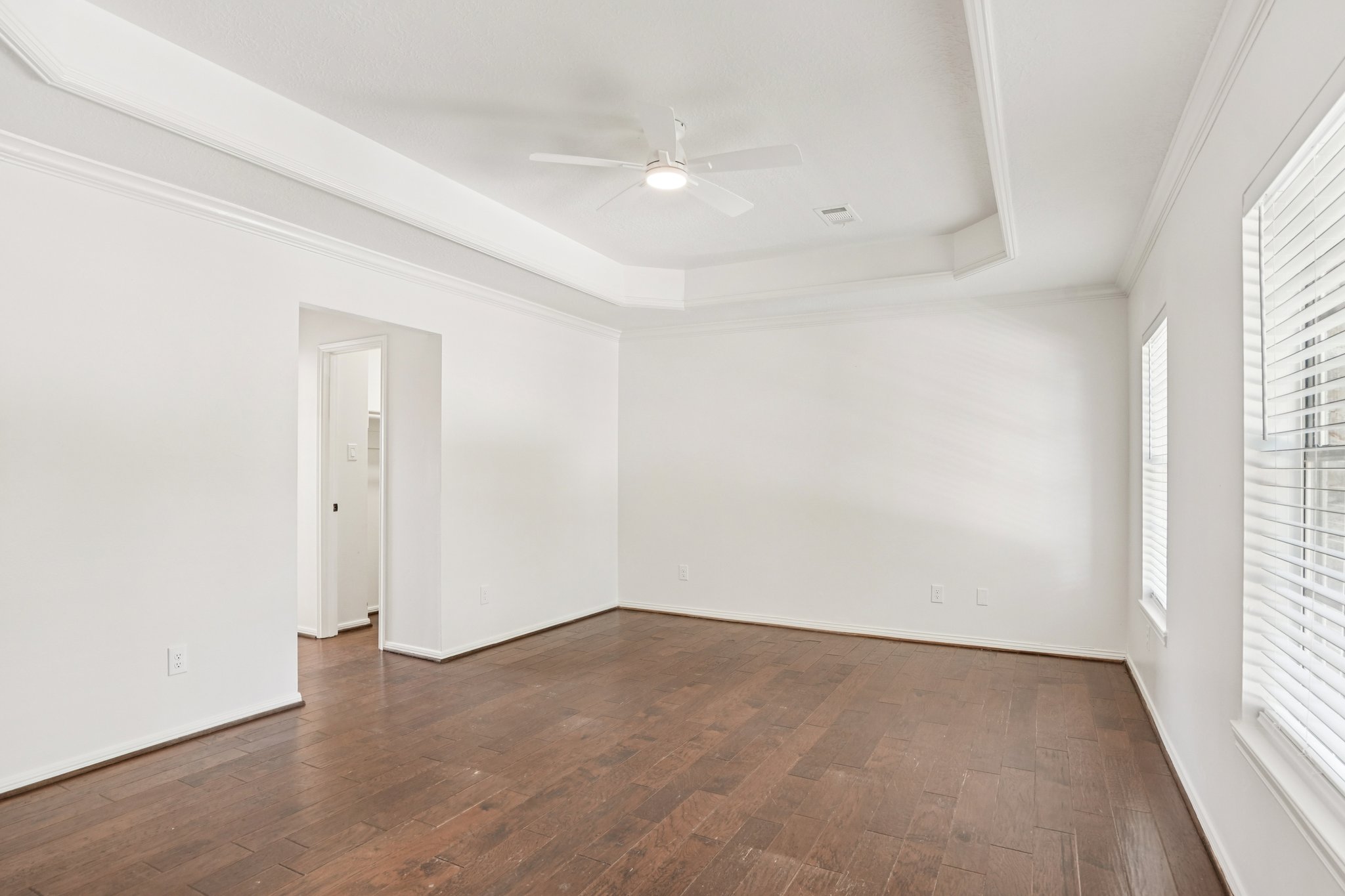 N Mission Cir-S3103-031.jpg