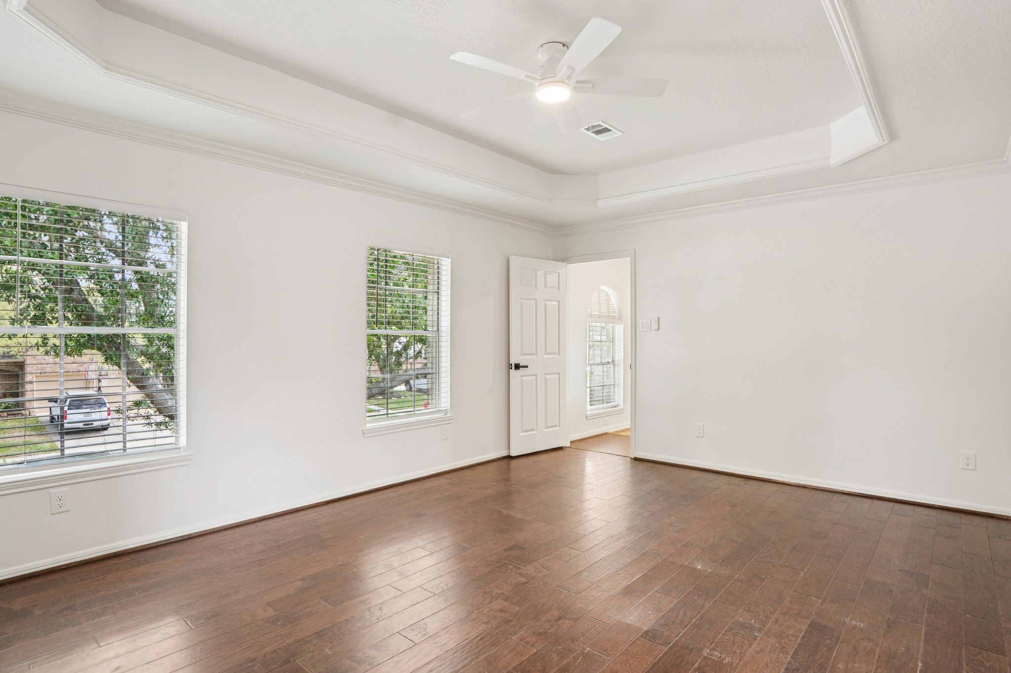 N Mission Cir-S3103-032.jpg