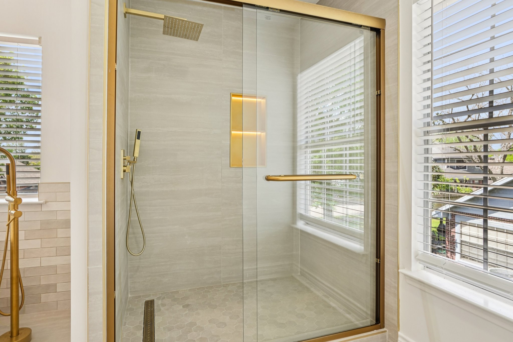 N Mission Cir-S3103-038.jpg