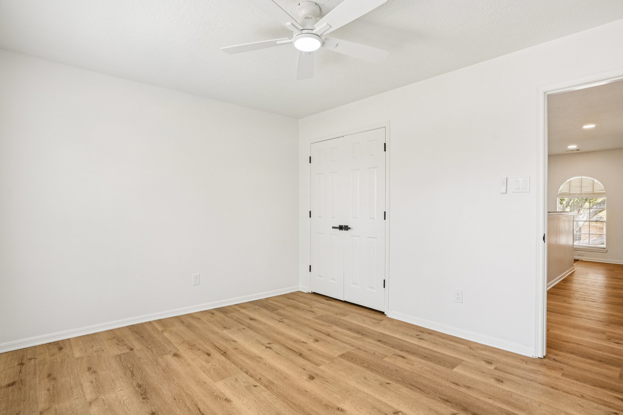 N Mission Cir-S3103-049.jpg