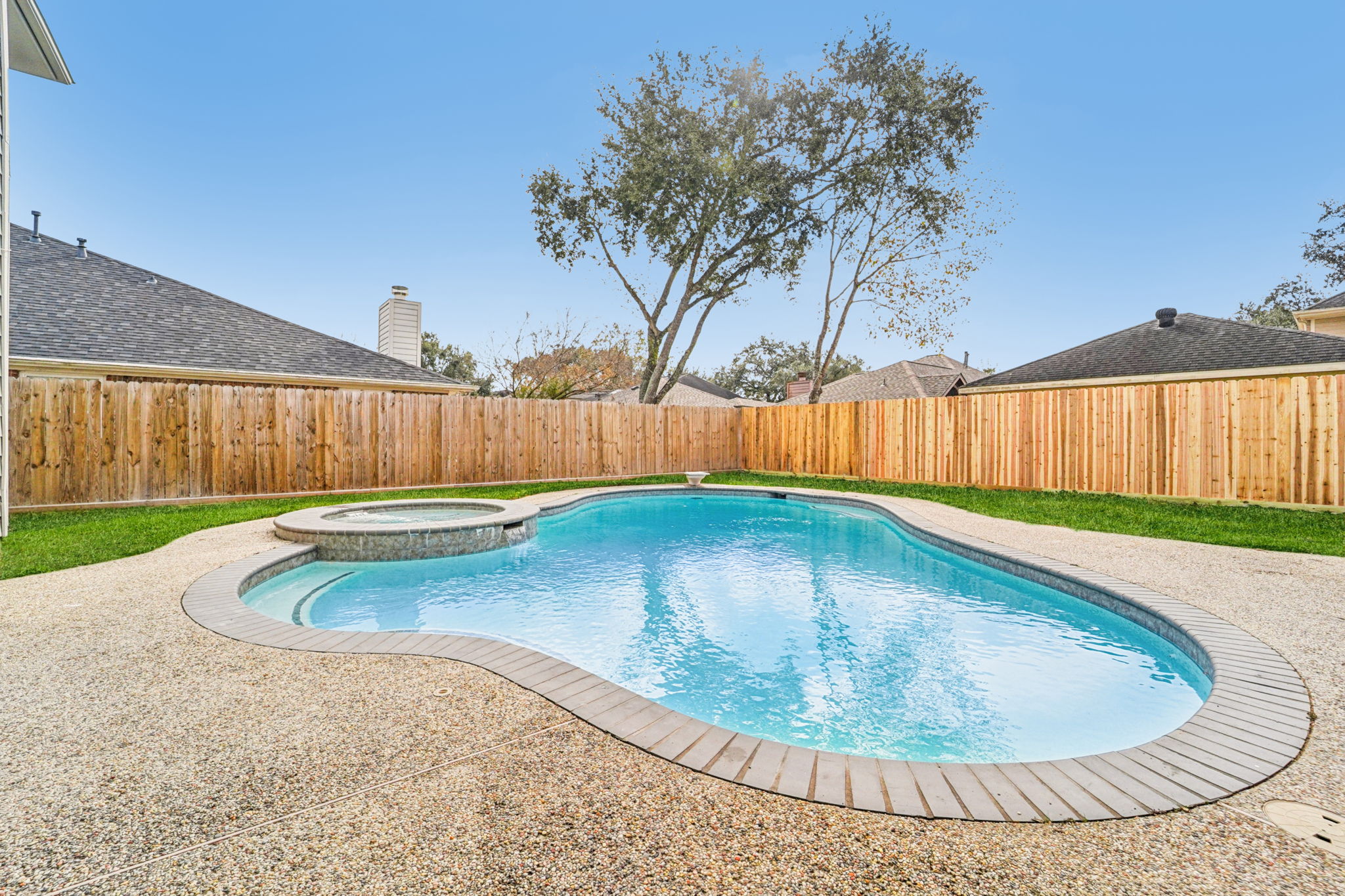 N Mission Cir-S0404-004