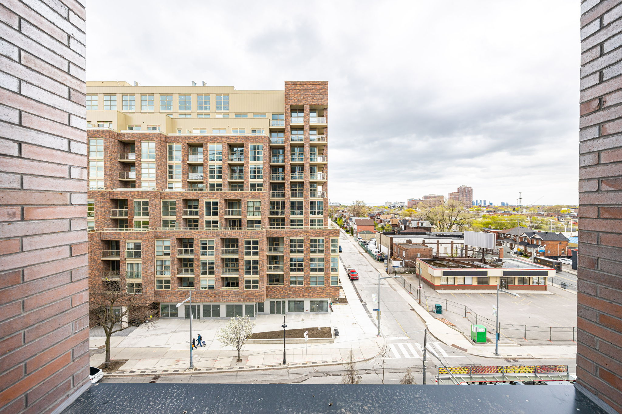 Toronto property showcase — delivered property photograph 30