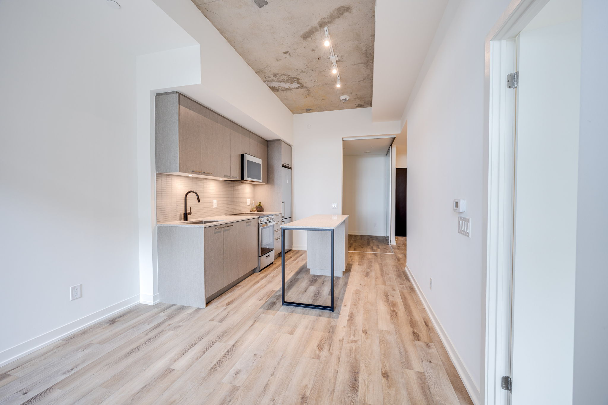 Toronto property showcase — delivered property photograph 16