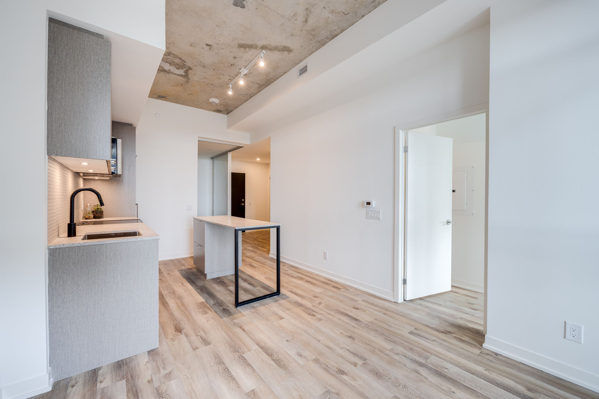 Toronto property showcase — delivered property photograph 15