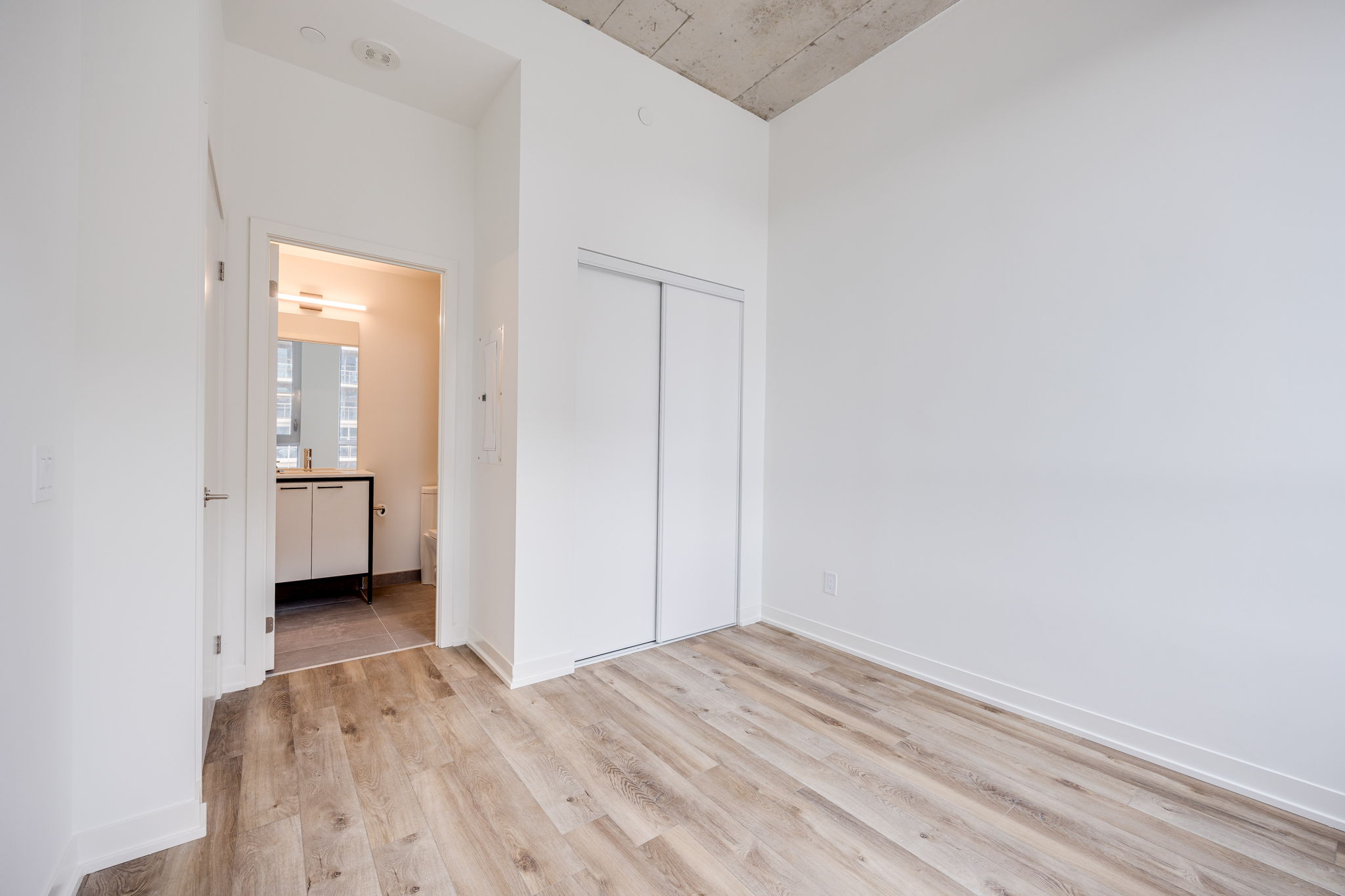 Toronto property showcase — delivered property photograph 19