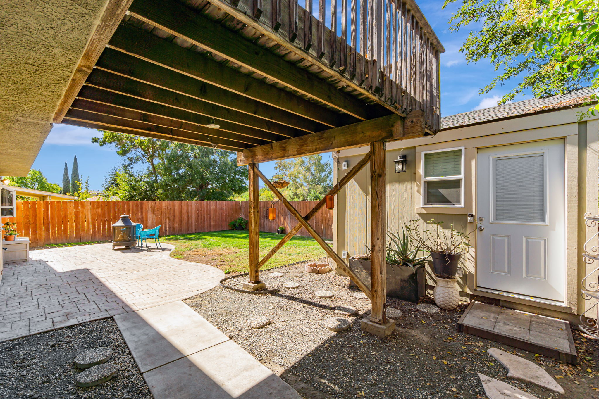 045_1808 Terrace Dr