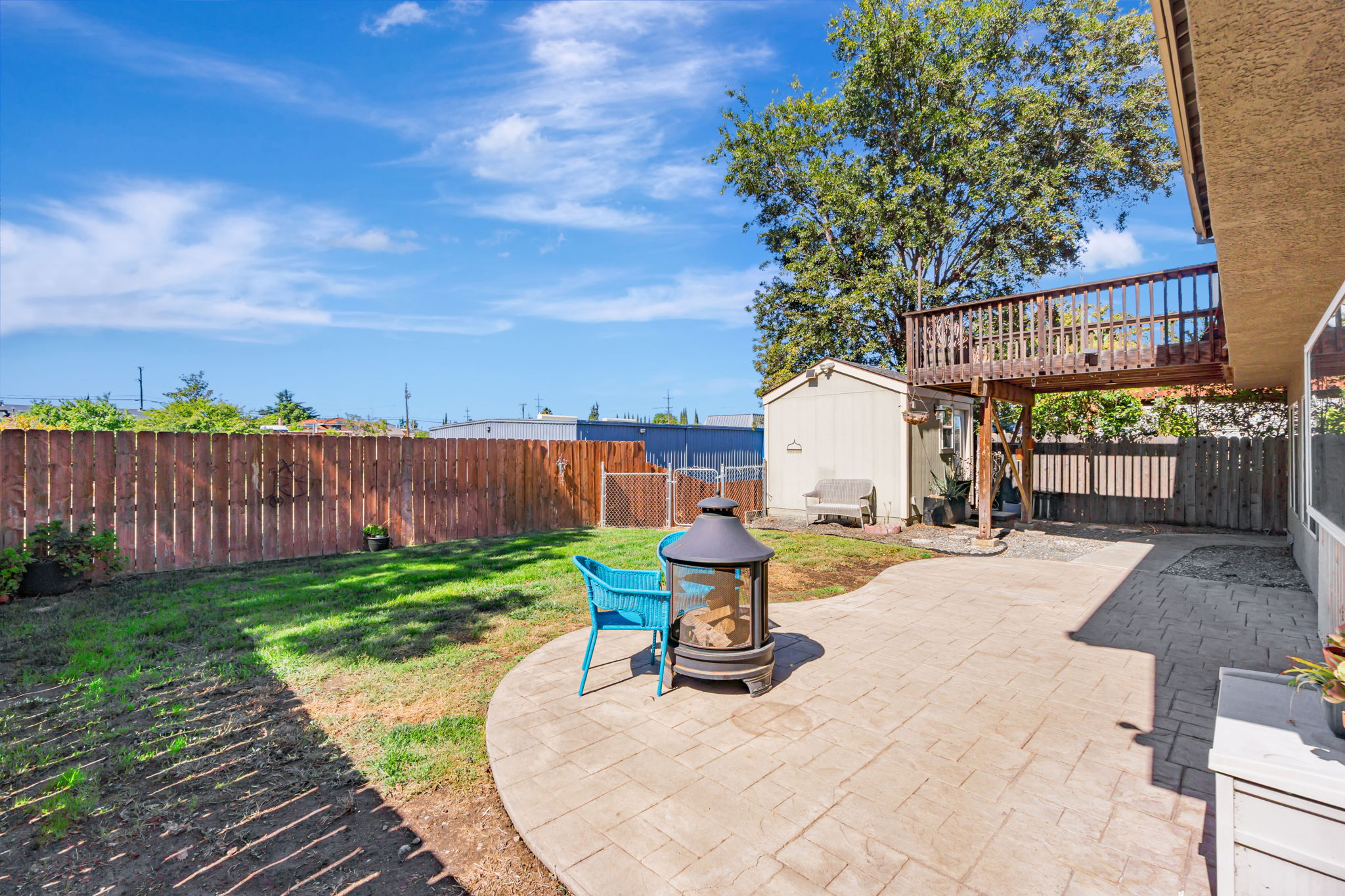 046_1808 Terrace Dr