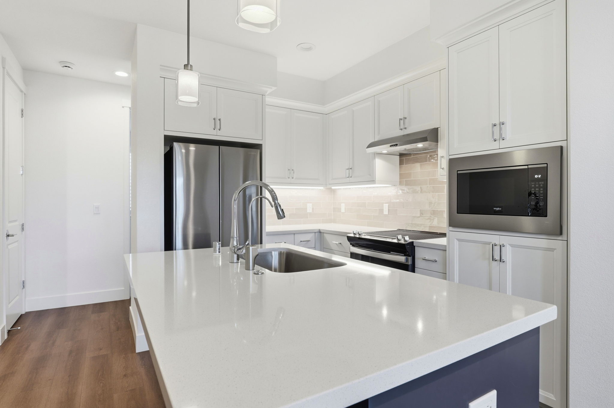 012_f8_18086 Monterey Rd