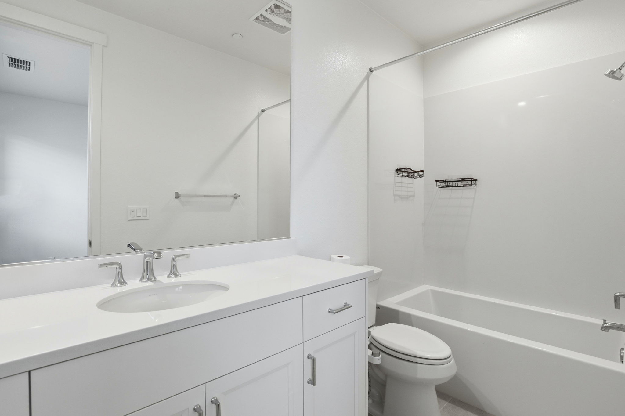 025_f8_18086 Monterey Rd