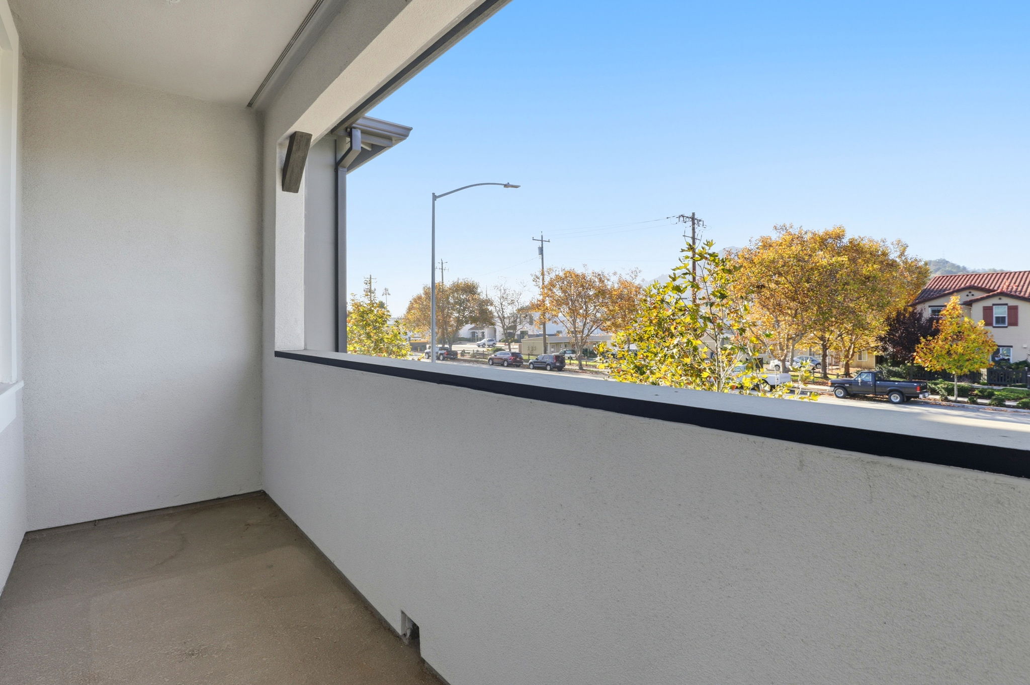 032_f8_18086 Monterey Rd