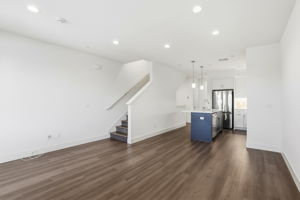 009_f8_18086 Monterey Rd