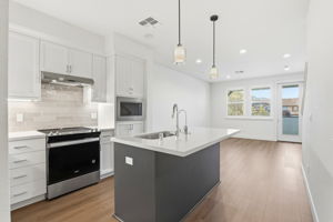 010_f8_18086 Monterey Rd