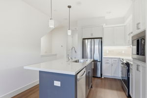 011_f8_18086 Monterey Rd