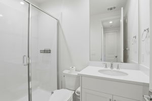 024_f8_18086 Monterey Rd