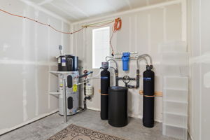 030_f8_18086 Monterey Rd