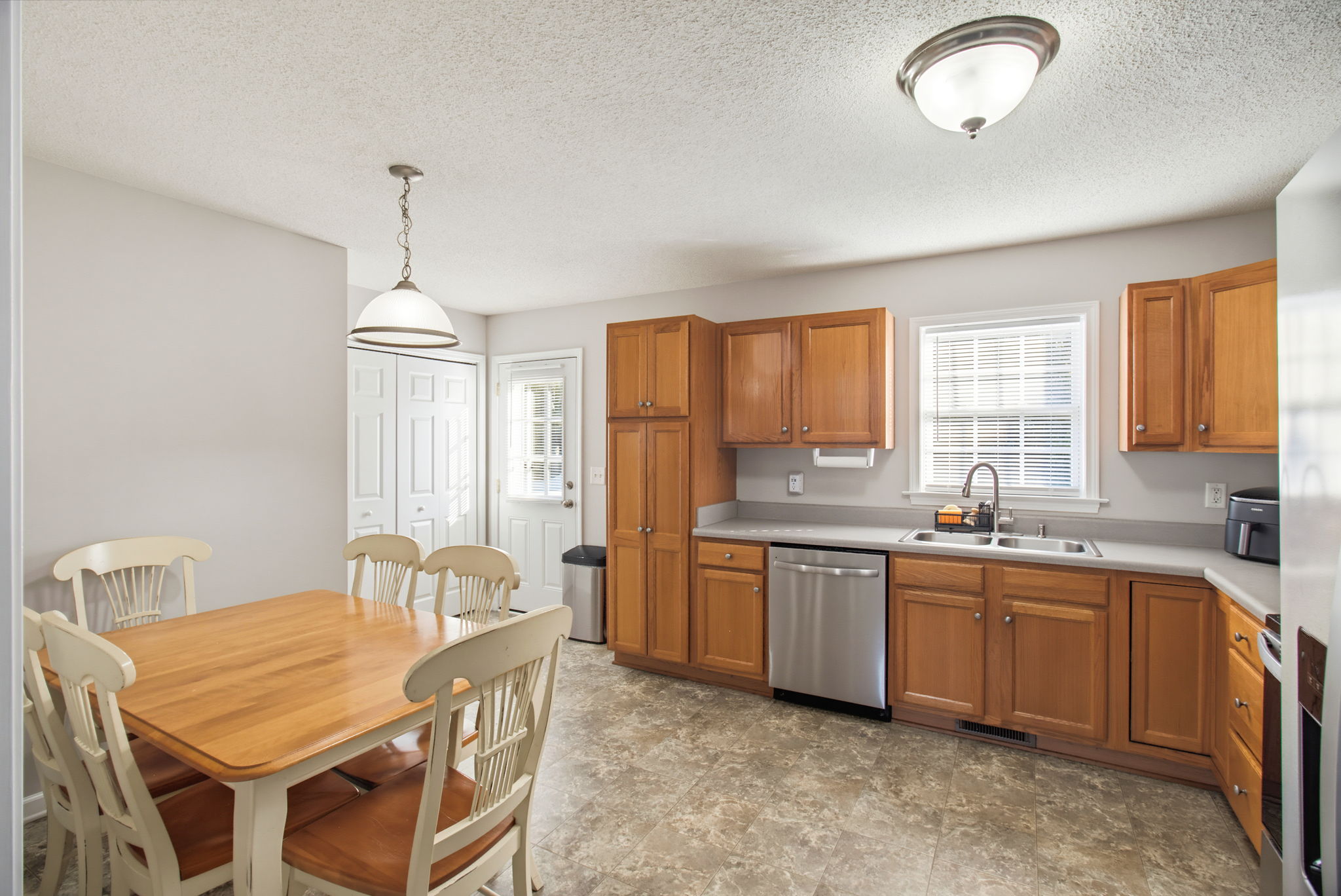 1809 Augusta Dr-8