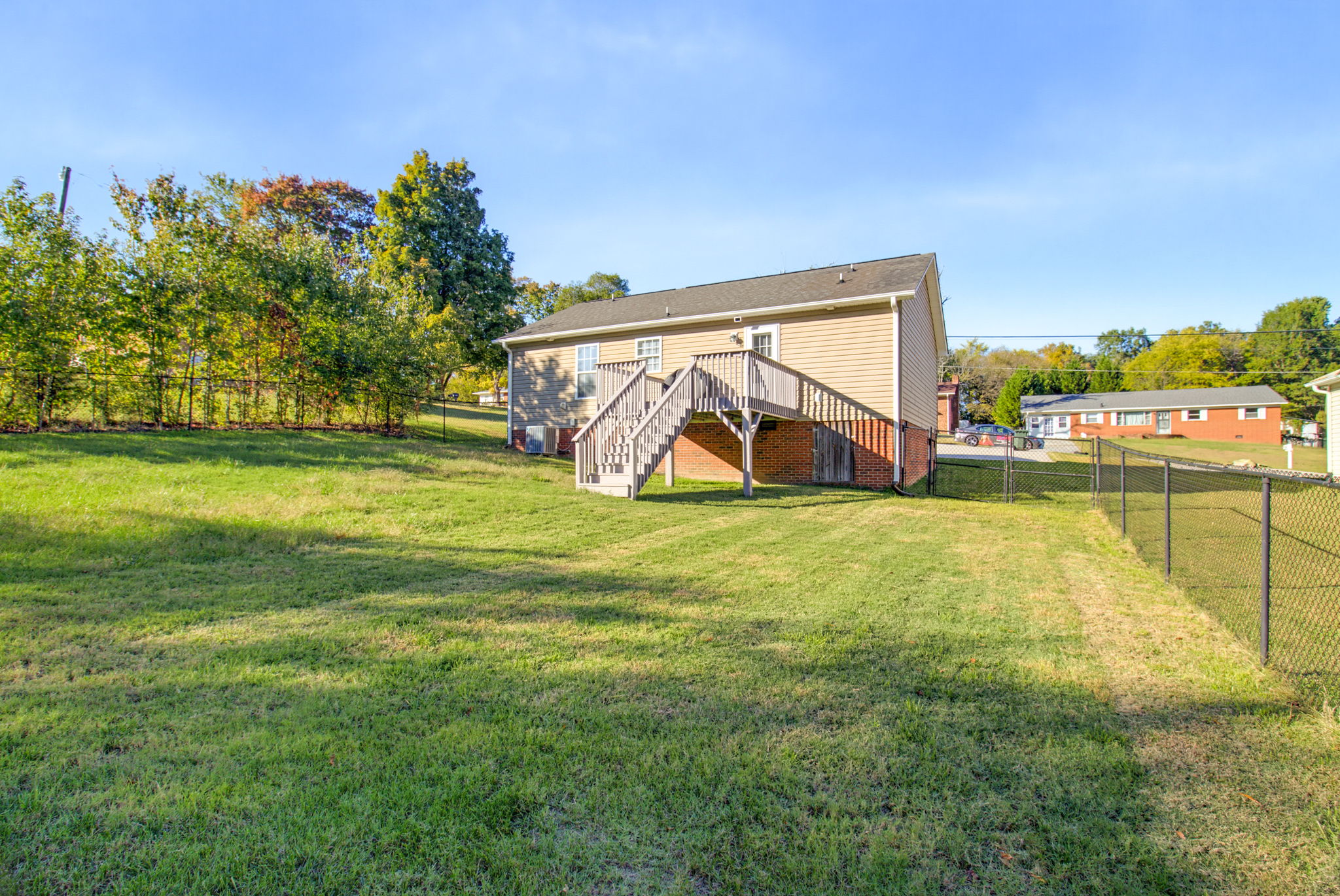 1809 Augusta Dr-27