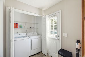 1809 Augusta Dr-14