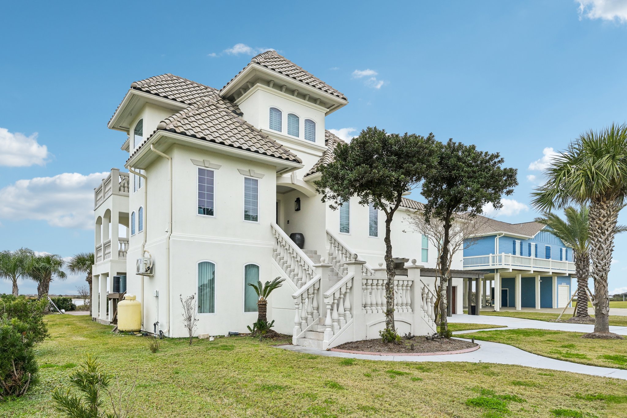 Laguna Harbor Estate Blvd-004.jpg