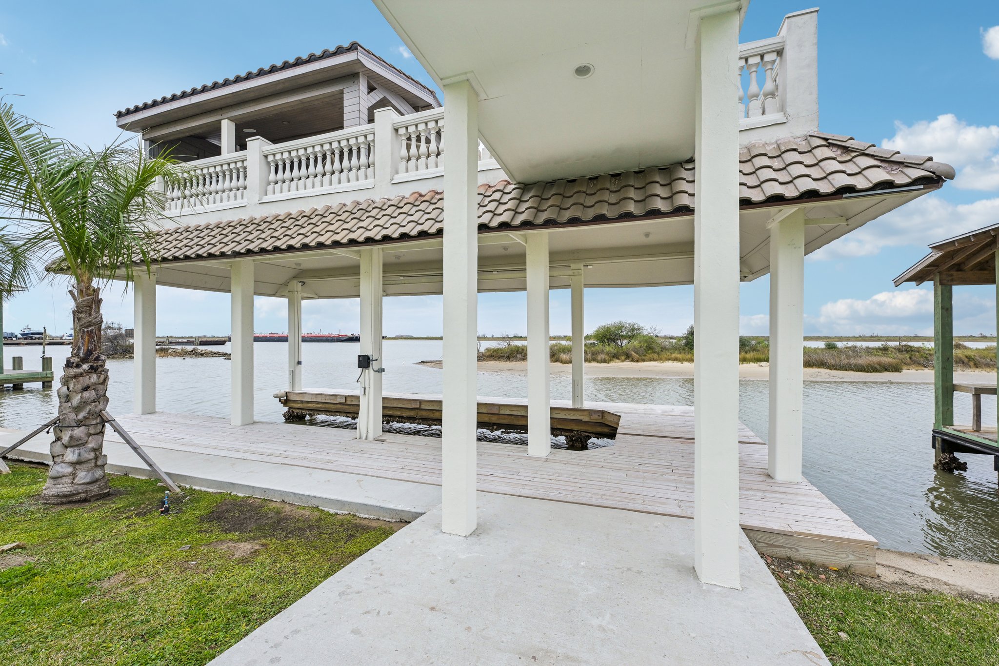 Laguna Harbor Estate Blvd-064.jpg