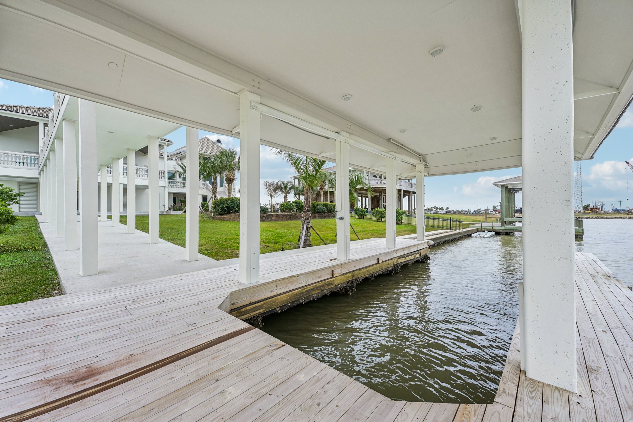 Laguna Harbor Estate Blvd-066.jpg