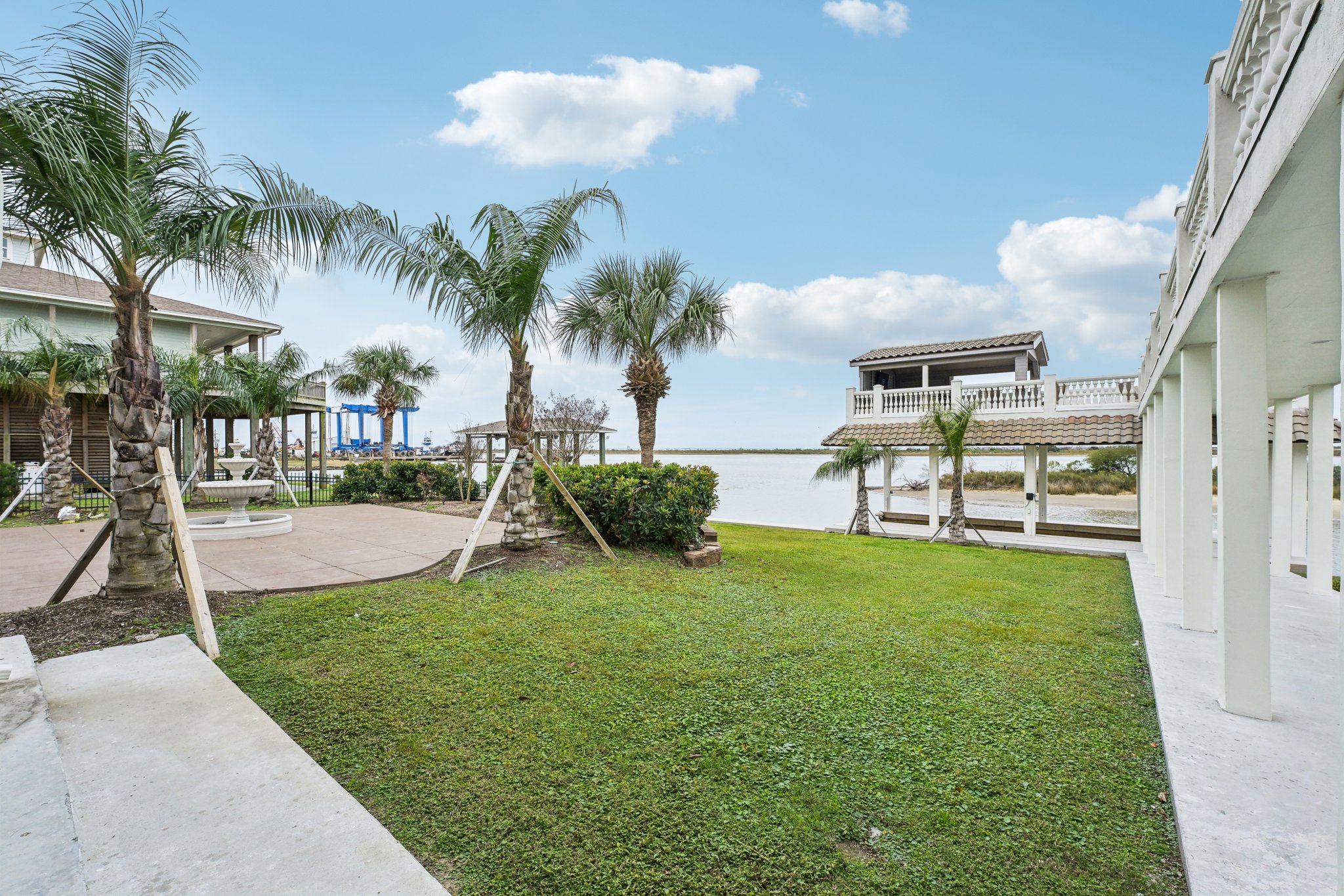 Laguna Harbor Estate Blvd-072.jpg