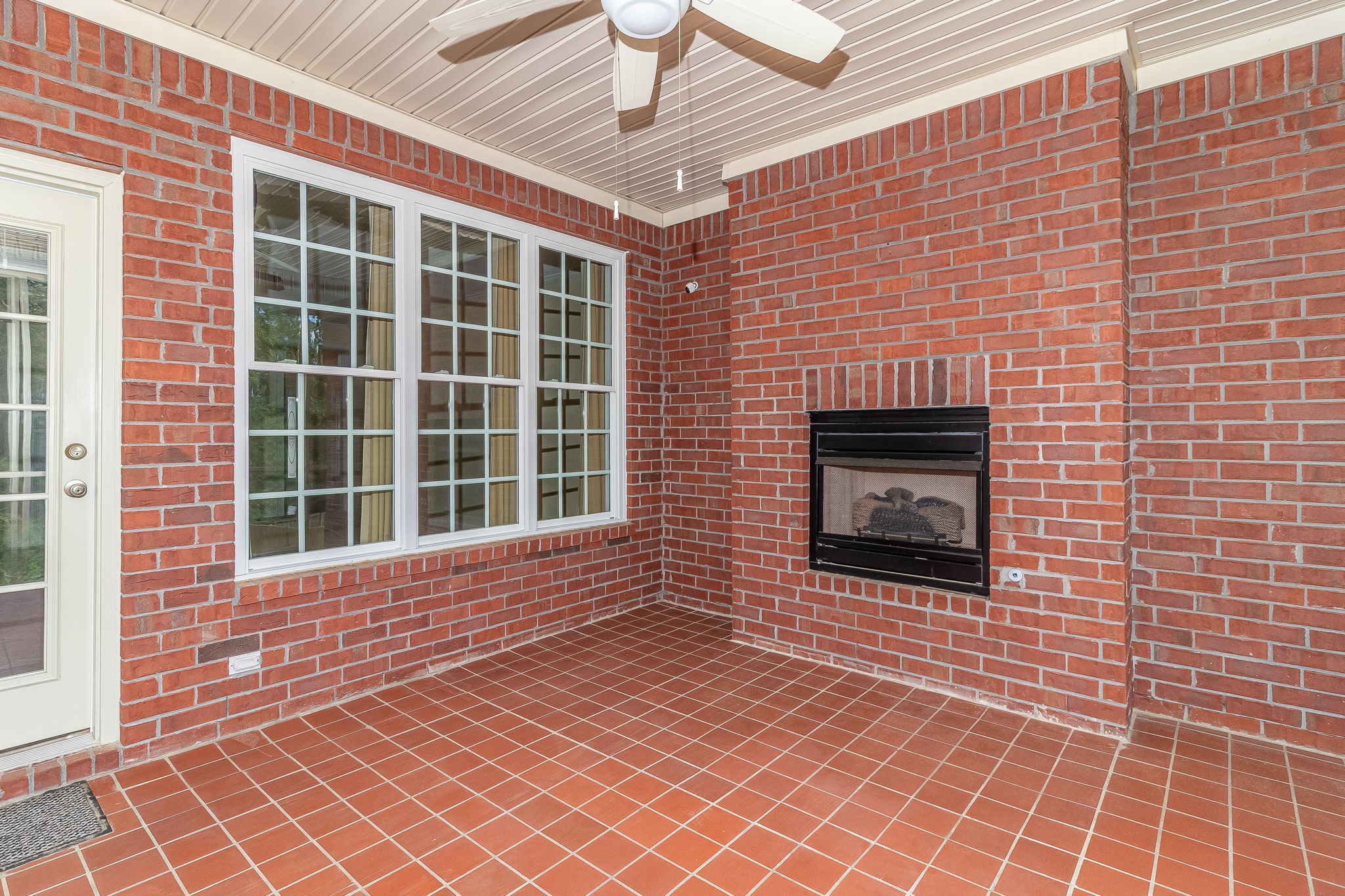 Screened-in Porch W/ Fireplace