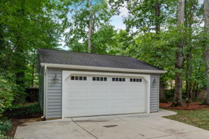 Detached Garage
