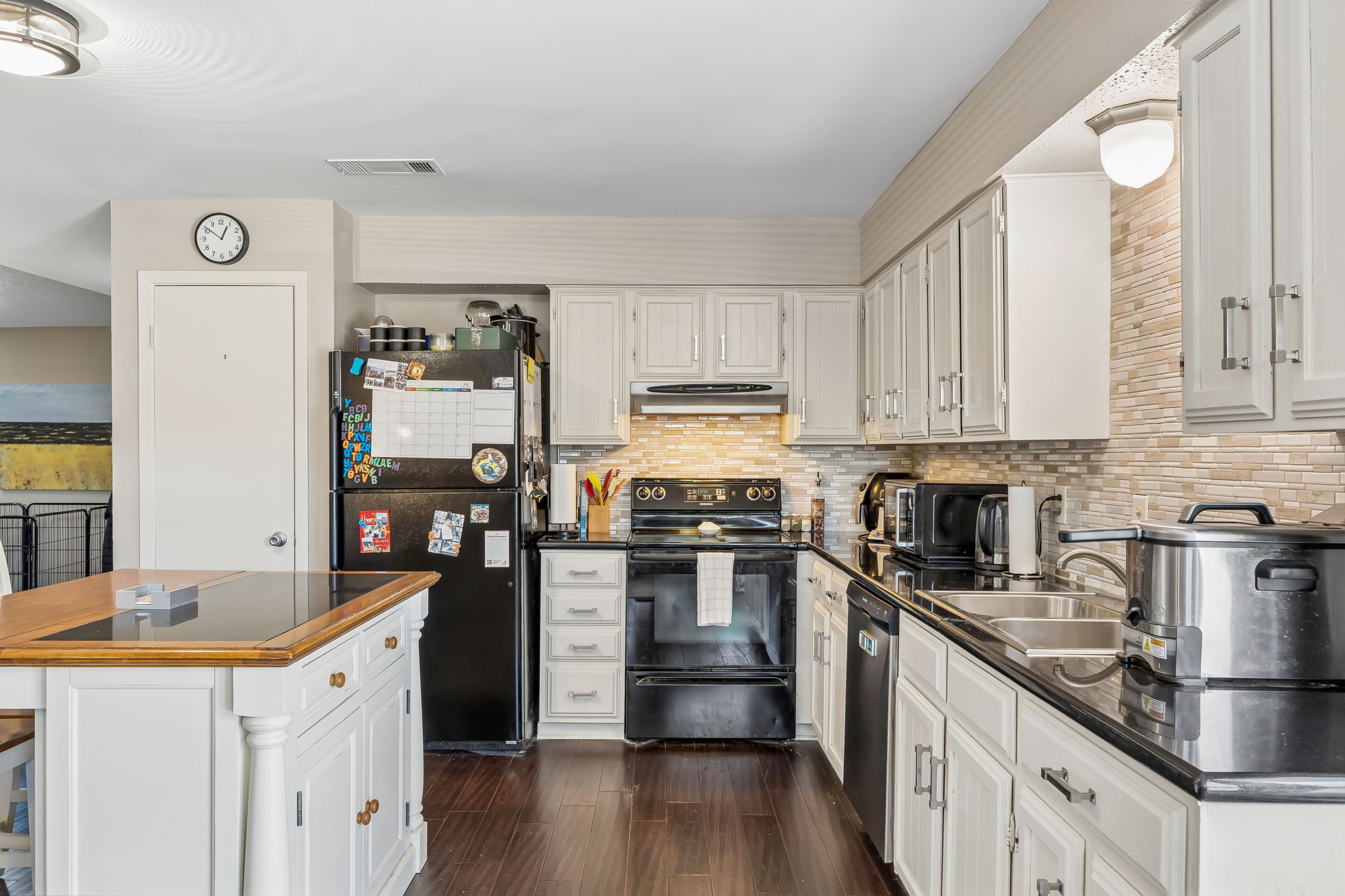 Efficient open kitchen