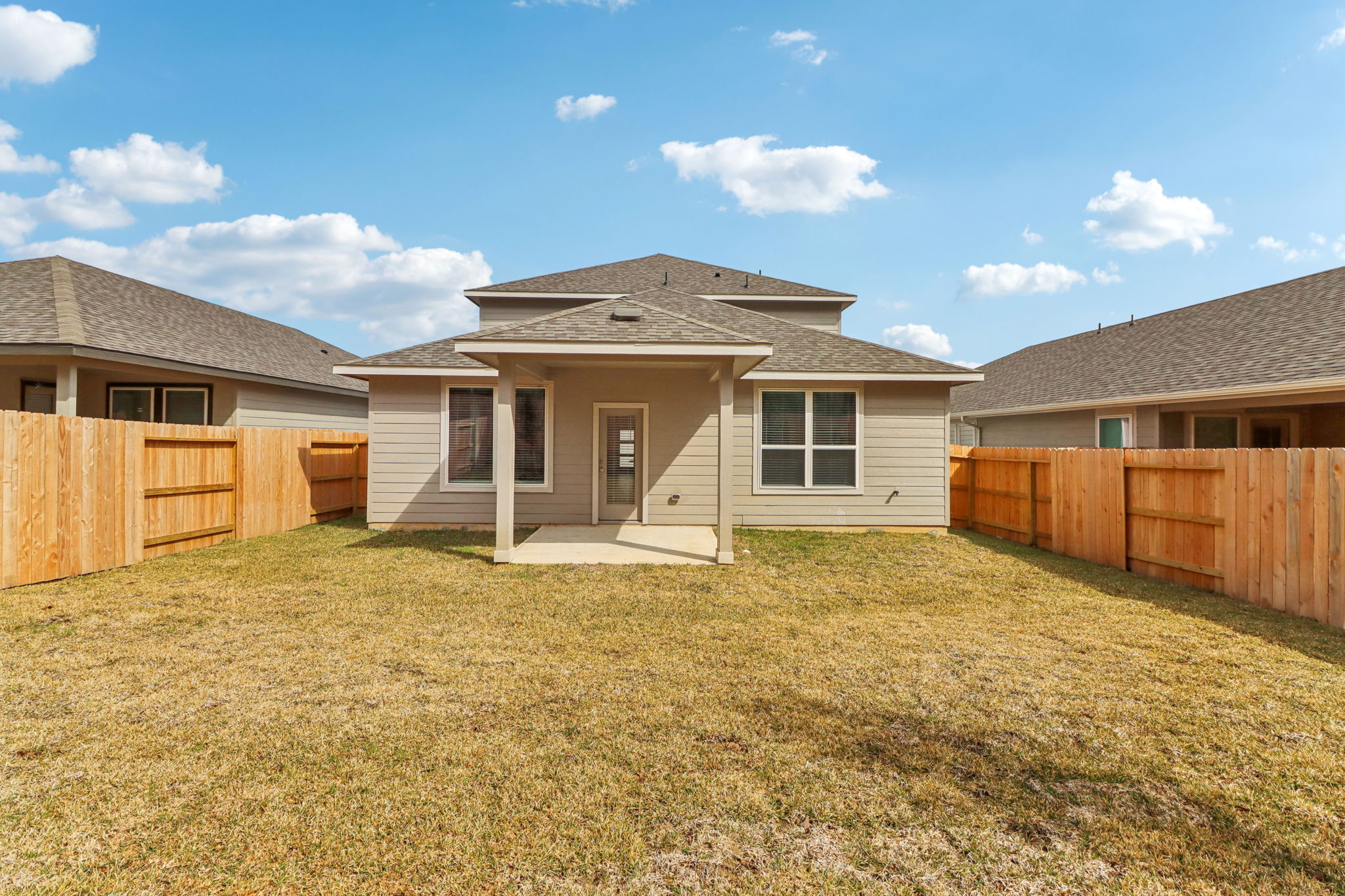 Houston - Pine Lake Cove - 18099 Martin Pines Dr, Conroe, TX 77356 - 033