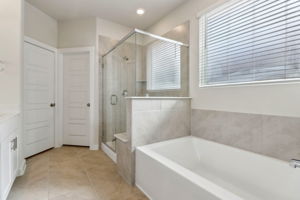 Houston - Pine Lake Cove - 18099 Martin Pines Dr, Conroe, TX 77356 - 019