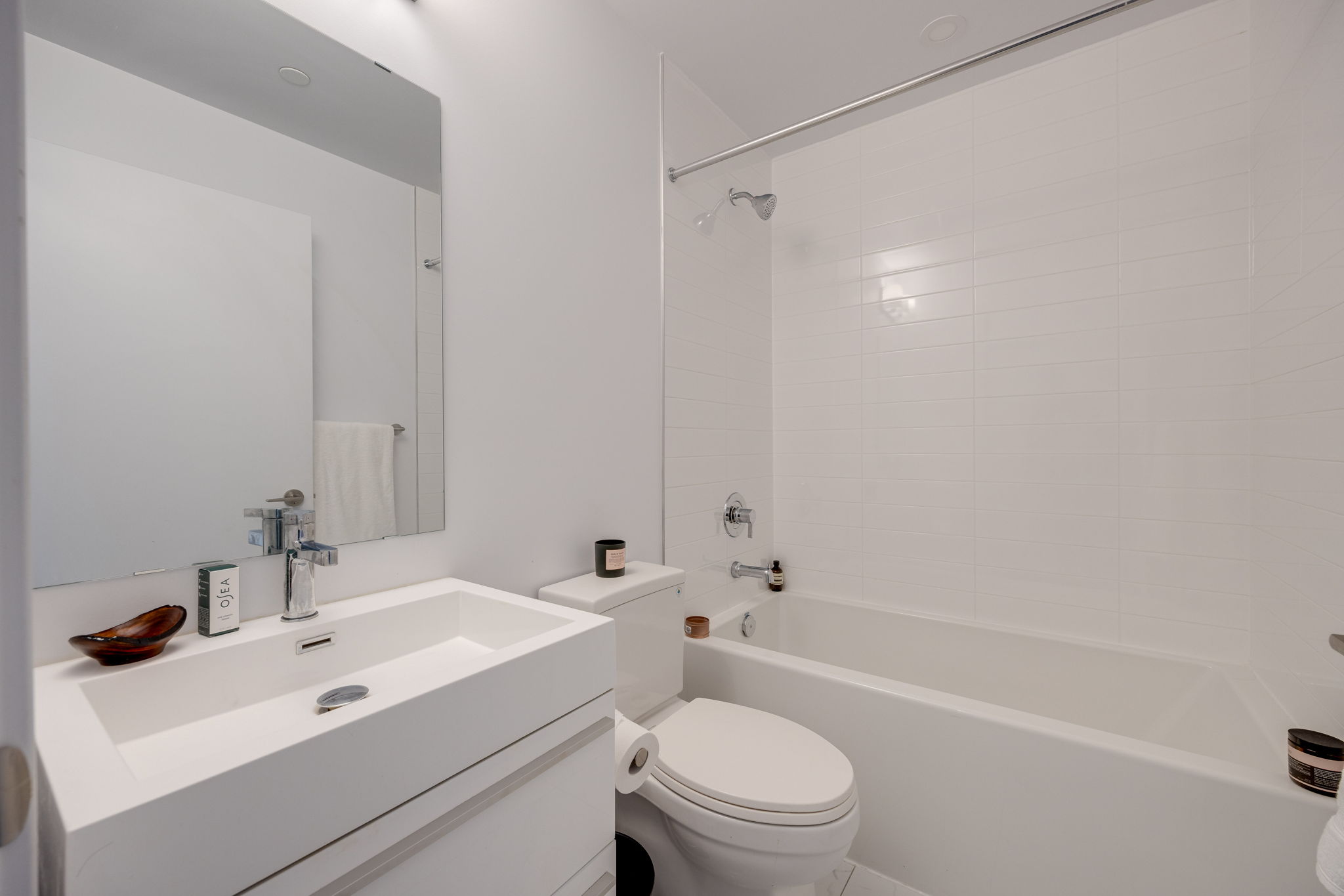 Toronto property showcase — delivered property photograph 17