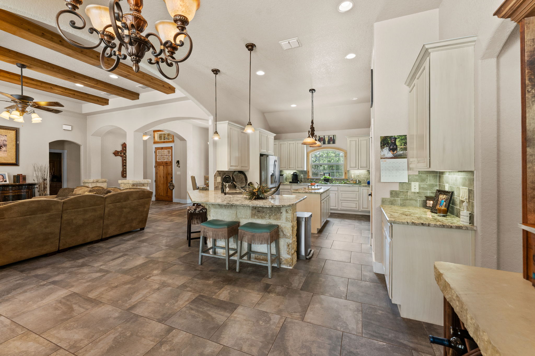 181 Champions Blvd, La Vernia, TX 78121, USA Photo 19