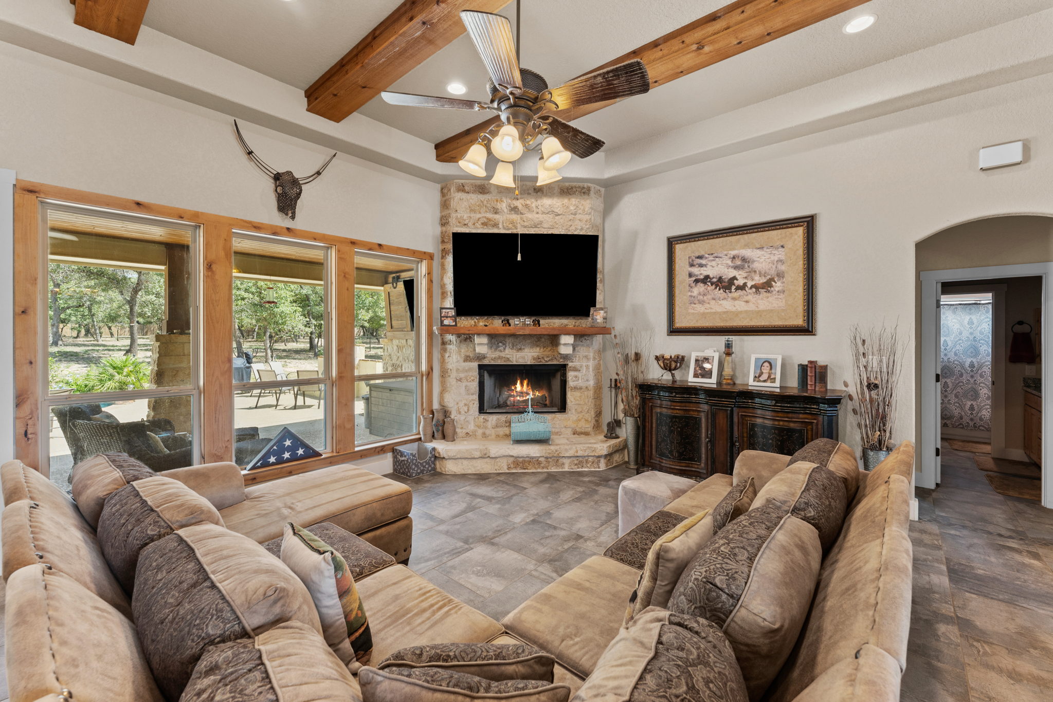 181 Champions Blvd, La Vernia, TX 78121, USA Photo 14