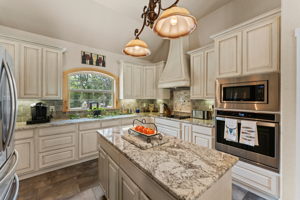 181 Champions Blvd, La Vernia, TX 78121, USA Photo 17