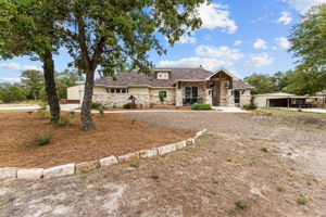181 Champions Blvd, La Vernia, TX 78121, USA Photo 5