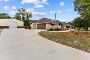 181 Champions Blvd, La Vernia, TX 78121, USA Photo 4