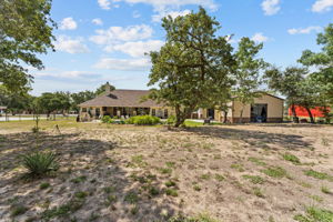181 Champions Blvd, La Vernia, TX 78121, USA Photo 31