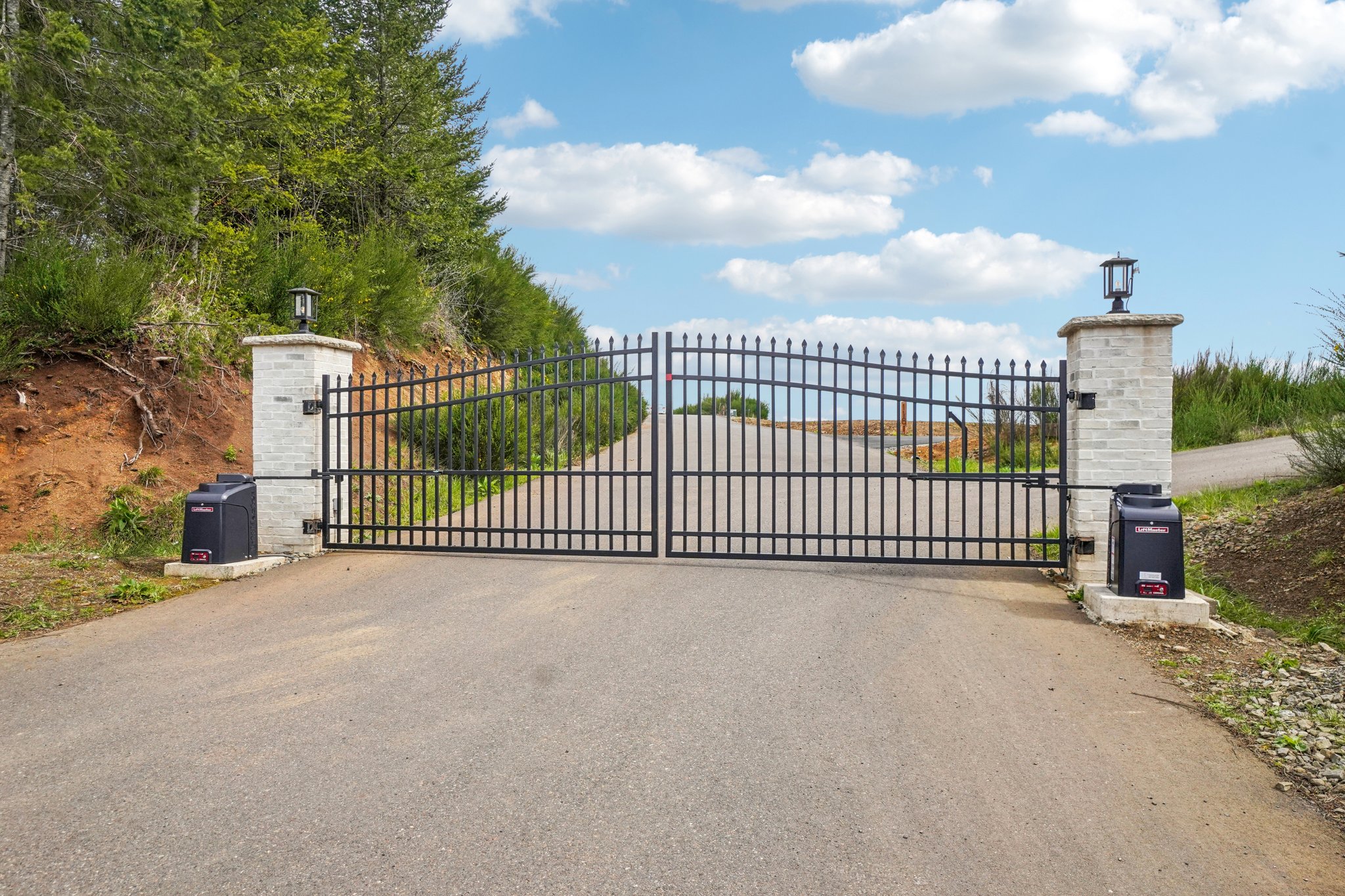 High Bank Ln-S1804-002.jpg