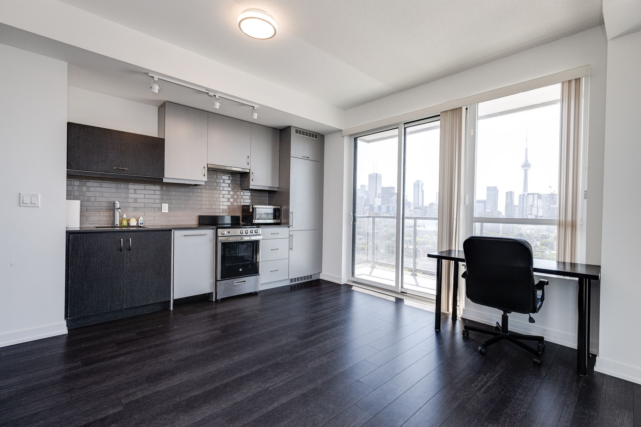 Toronto property showcase — delivered property photograph 6