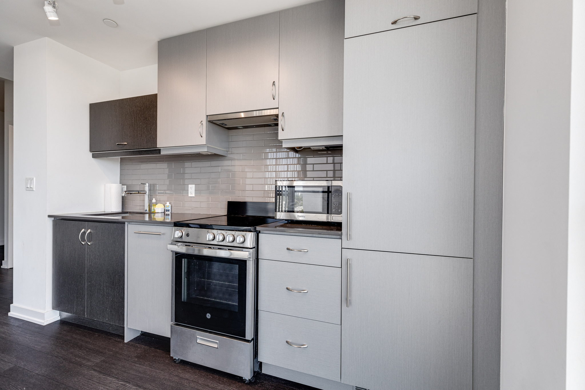 Toronto property showcase — delivered property photograph 10
