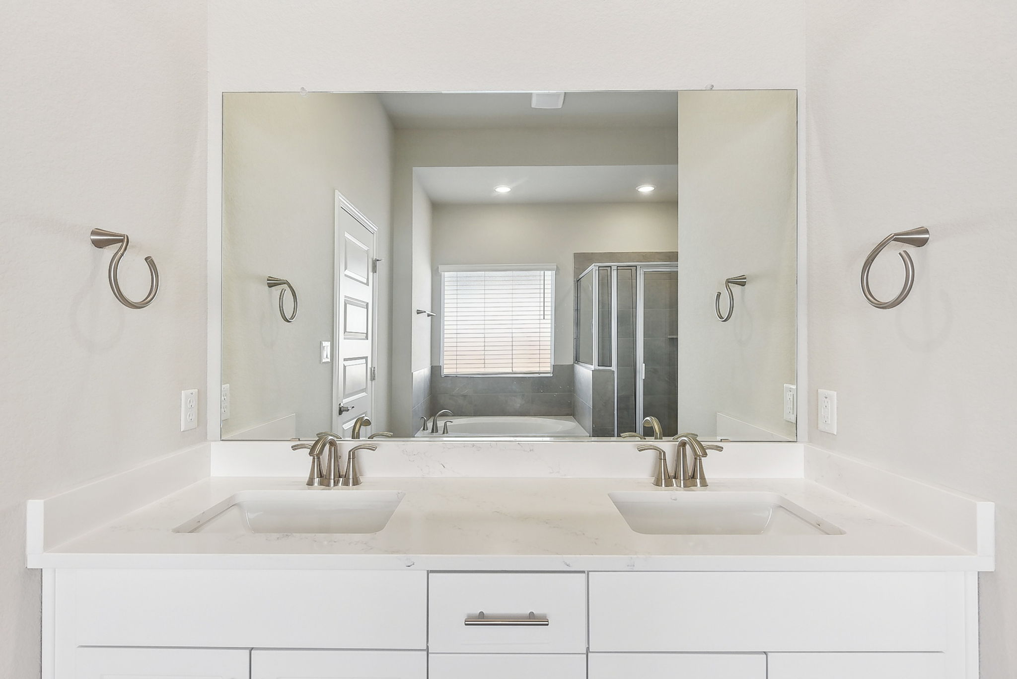 Austin- Opal Meadows- 181 Old Town Rd, Niederwald, TX, 78640-037