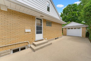  Photo 43