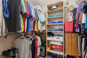 Walk-in Closet