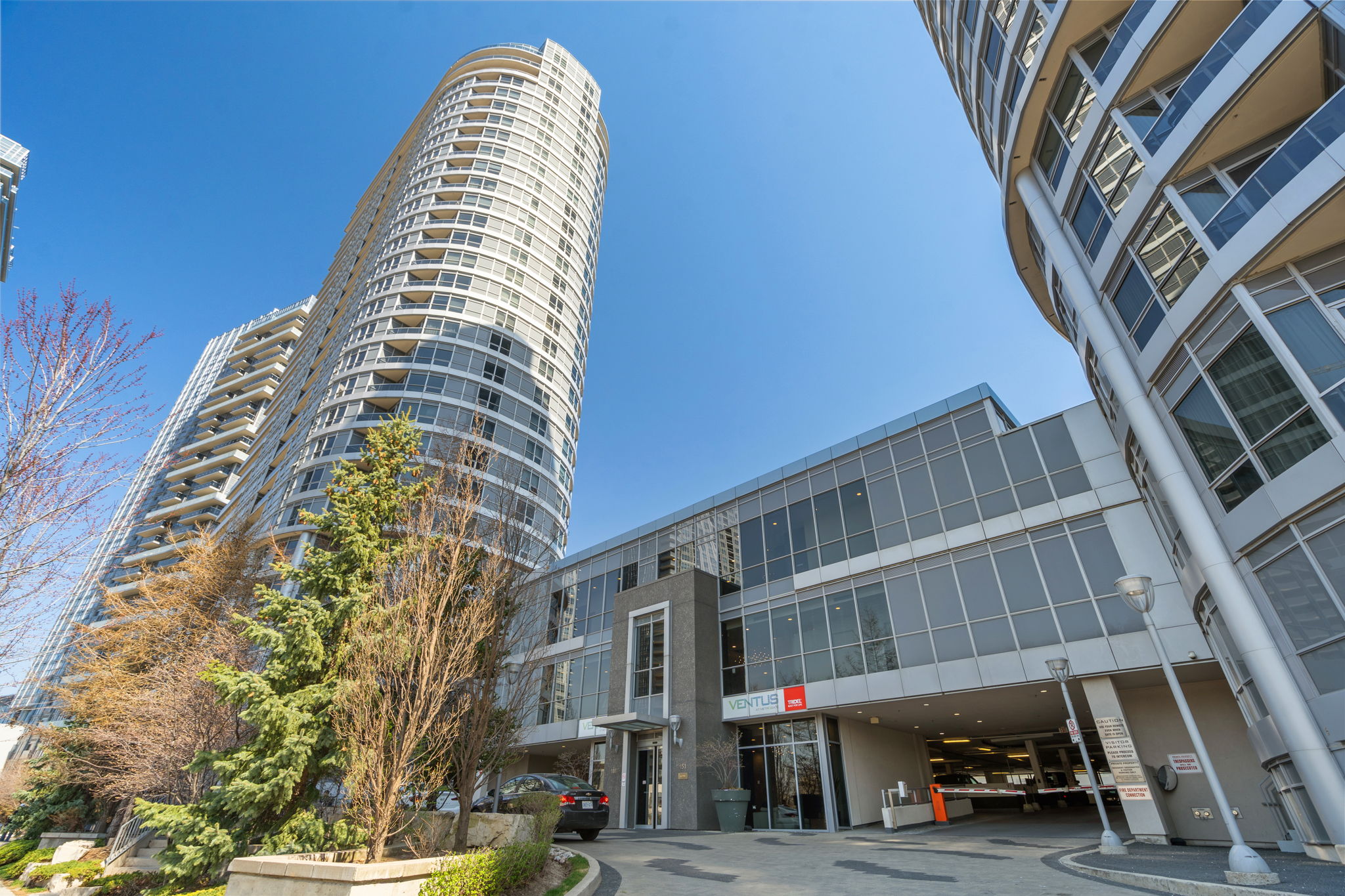 181 Village Green Square 1818 Toronto, ON M1S 0K6
