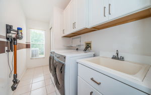 Laundry Room-2