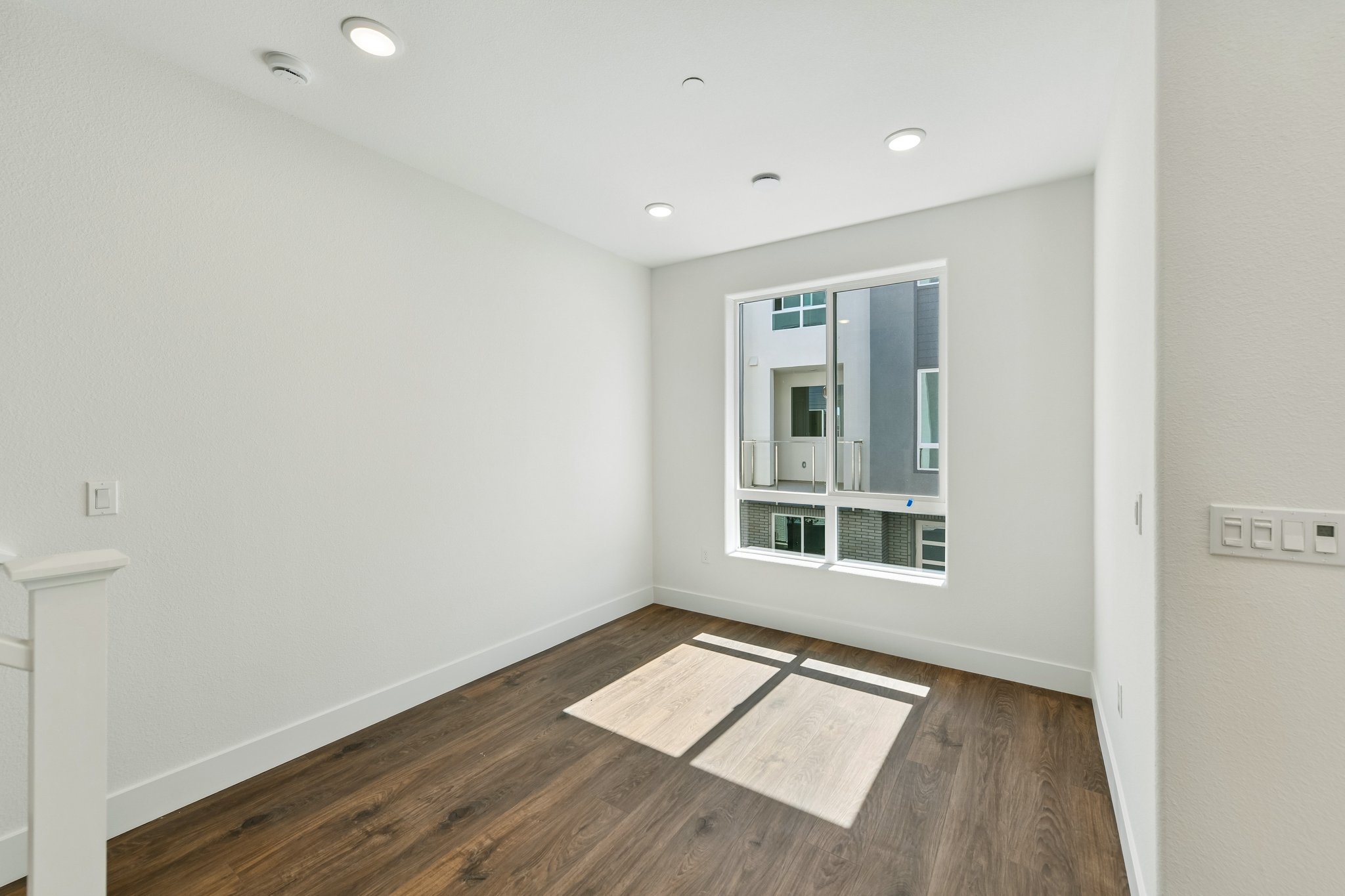 Loft Walk-S2707-009.jpg