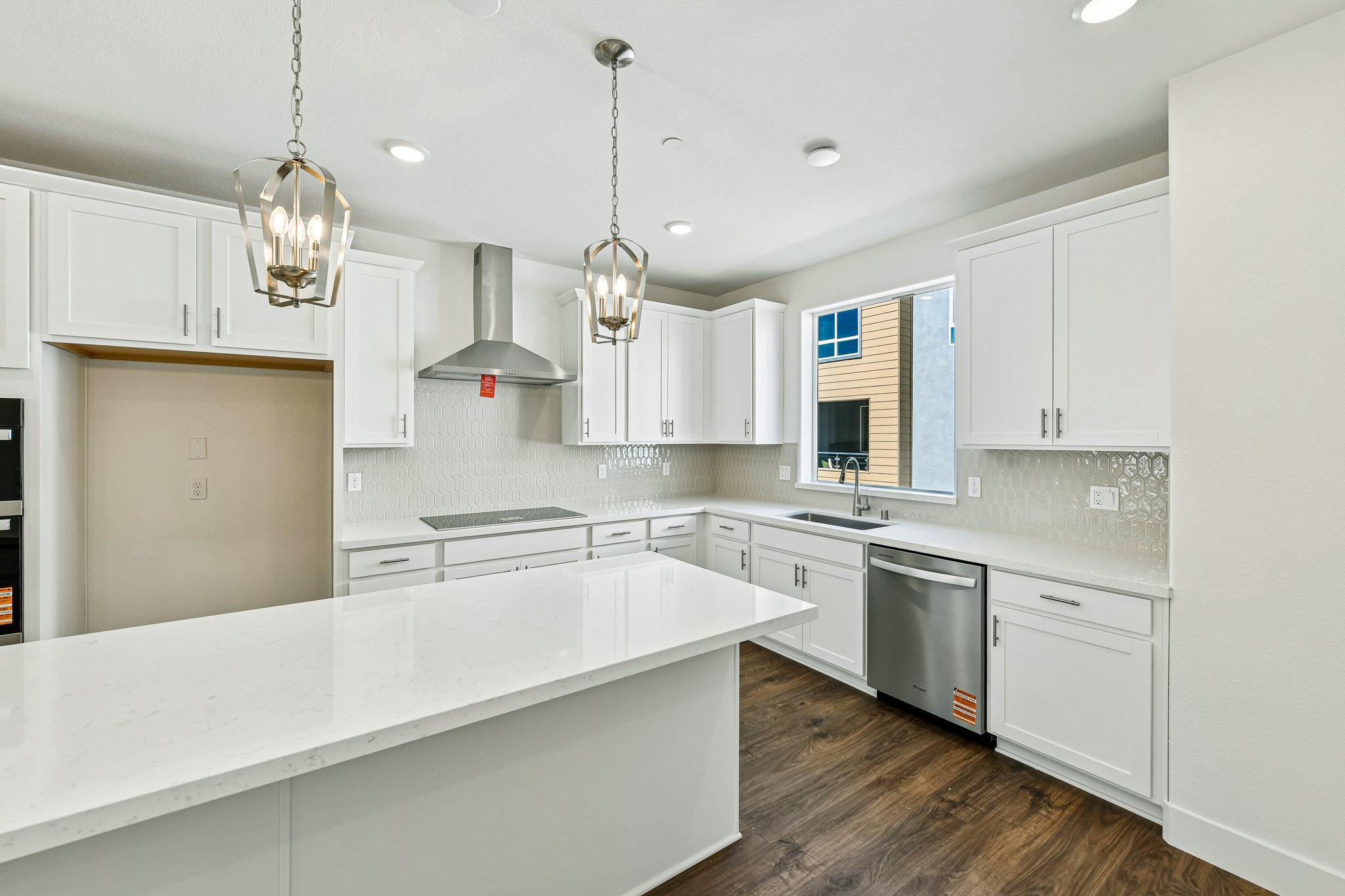 Loft Walk-S2707-018.jpg